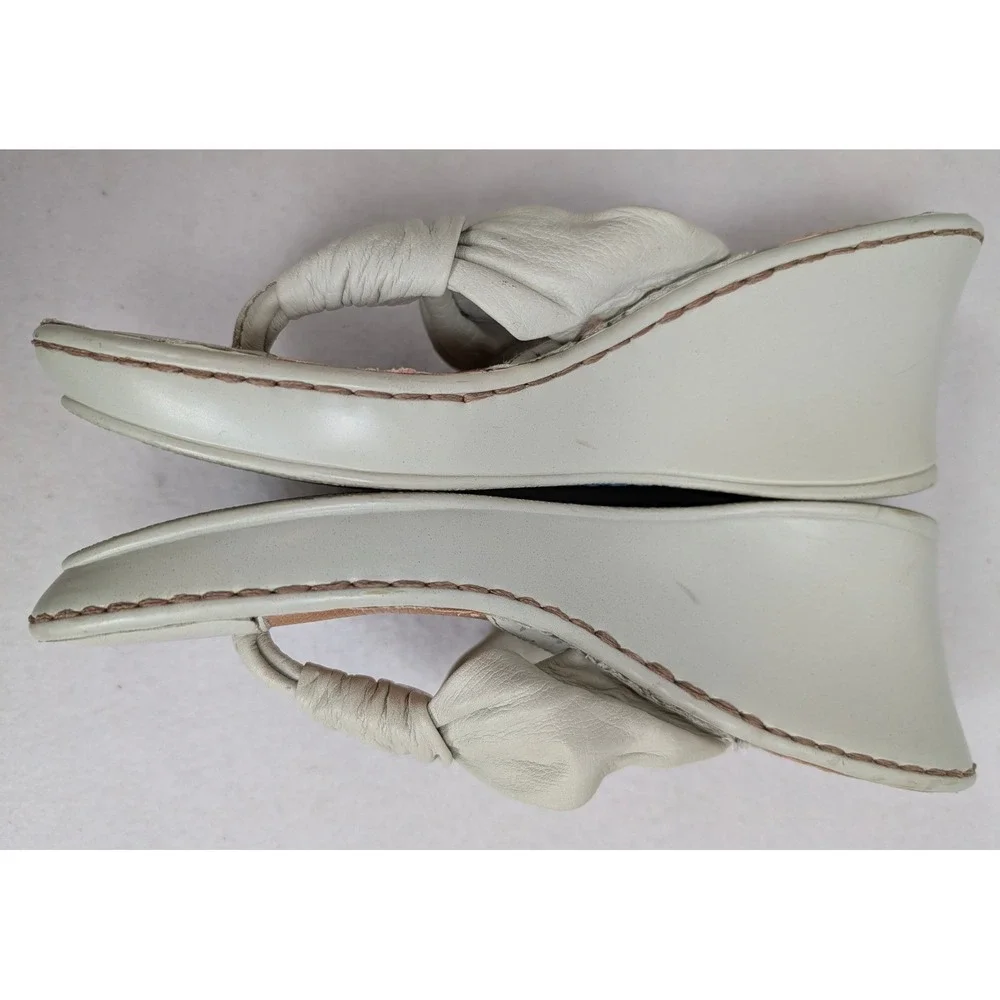 b.o.c. Born Concept Women 7 White Leather Knot Thong Wedge Sandals BC1111